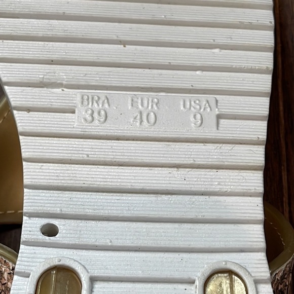 Lia gold Snakeskin Flip Flops Size 9 - Picture 5 of 5